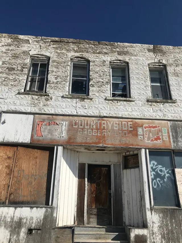 Old Countryside Grocery storefront